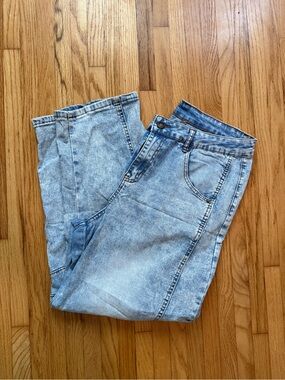 Light Wash women’s Jeans - Classic barrel Fit